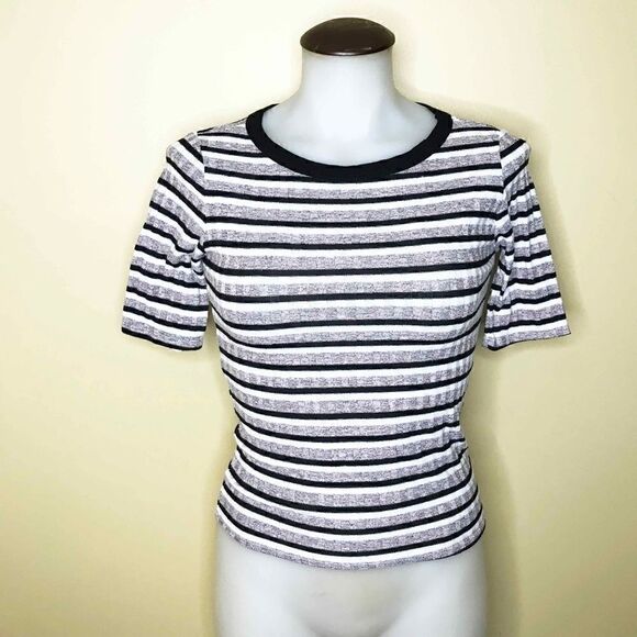 BUNDLE of 2 Tops Stripe Rib Tee And Crop Velour Camisole 💚 - Picture 3 of 8